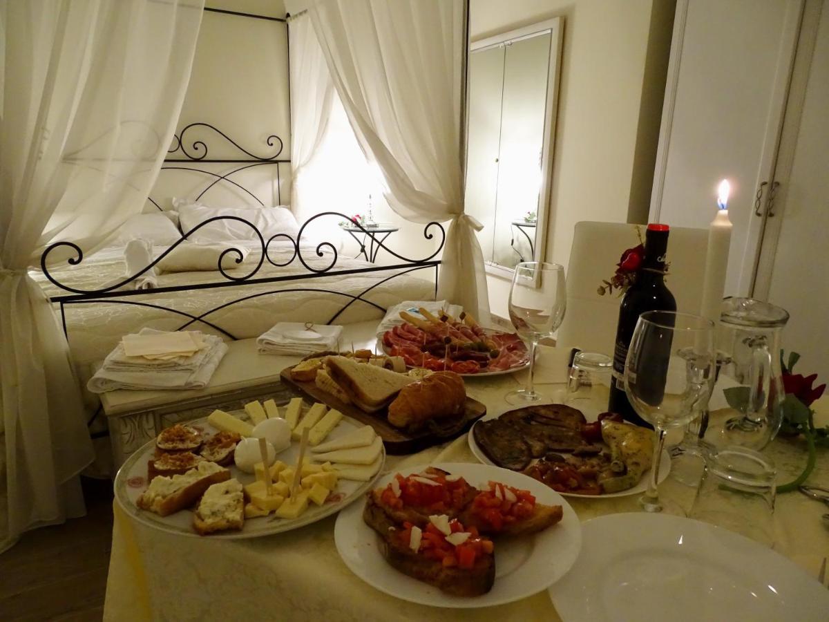 Agora' Castelnuovo Della Daunia Bed & Breakfast Bagian luar foto