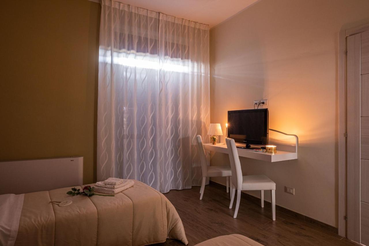 Agora' Castelnuovo Della Daunia Bed & Breakfast Bagian luar foto