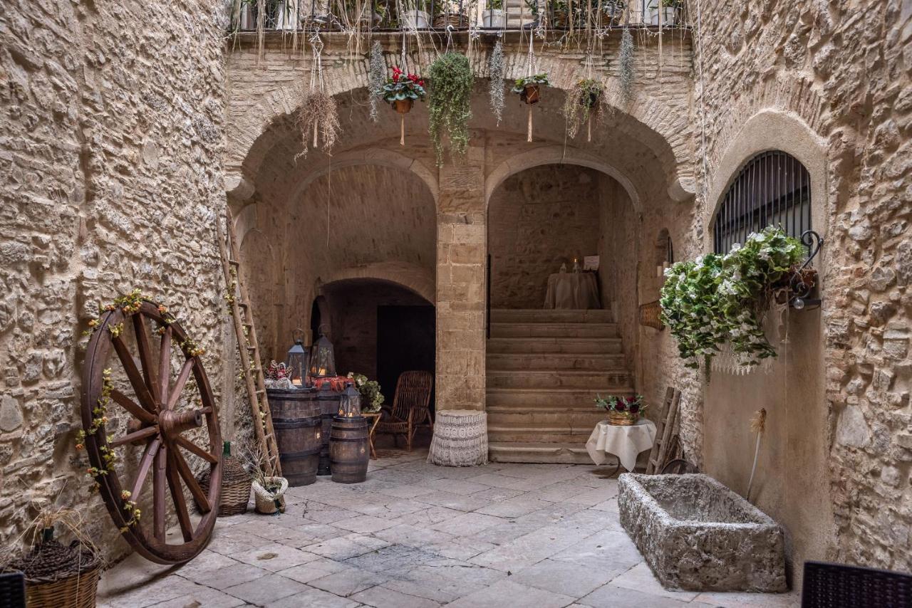 Agora' Castelnuovo Della Daunia Bed & Breakfast Bagian luar foto